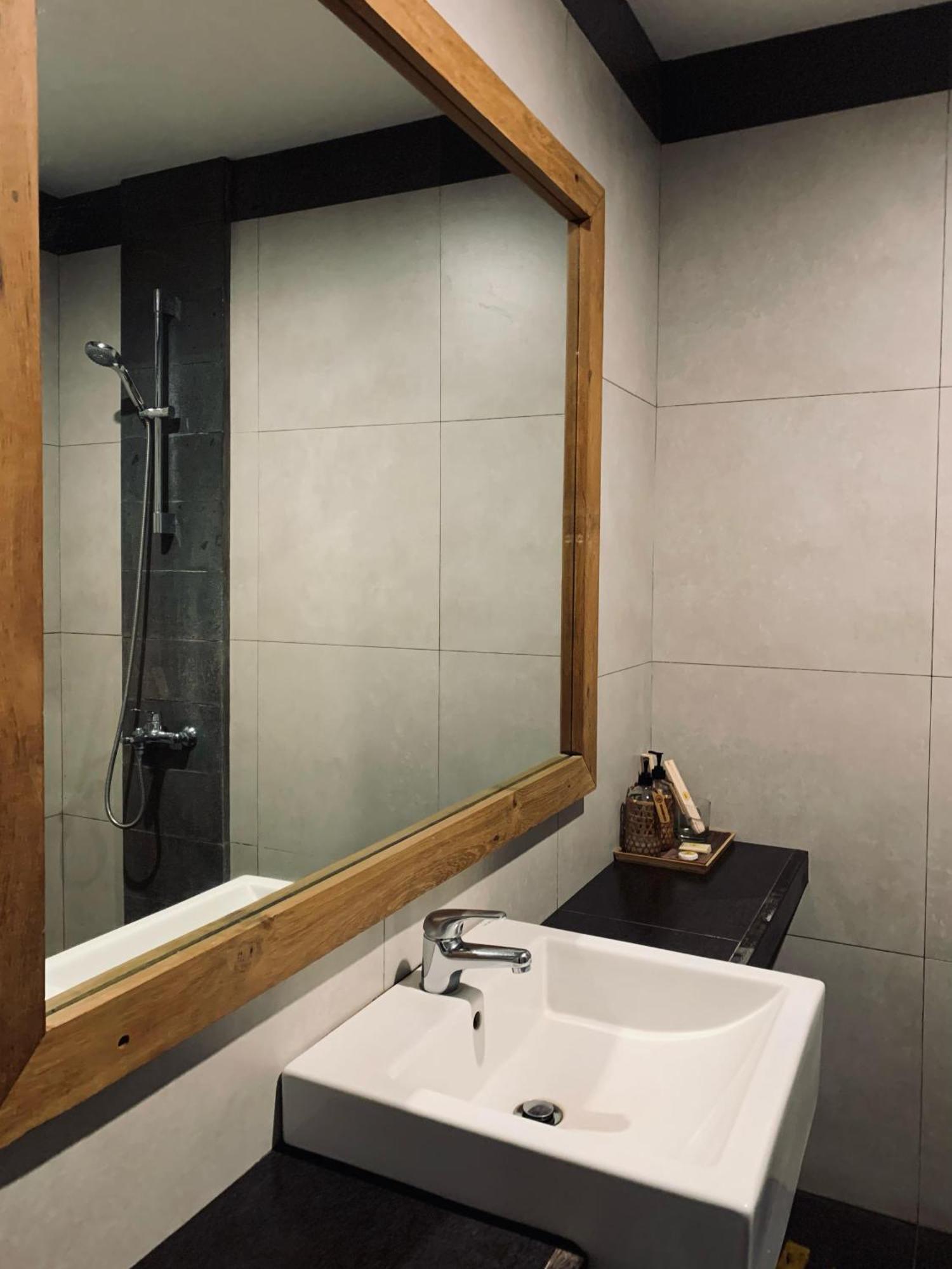 Uma Gati Aparthotel Cimenyan Luaran gambar